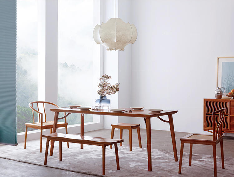 新中式风格霸王撑天地方桌的家具详细介绍