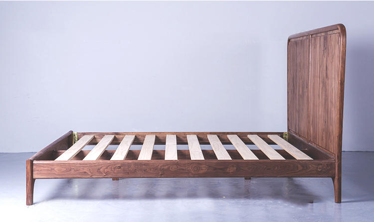 现代北欧风格创意黑胡桃木蝴蝶床的家具详细介绍