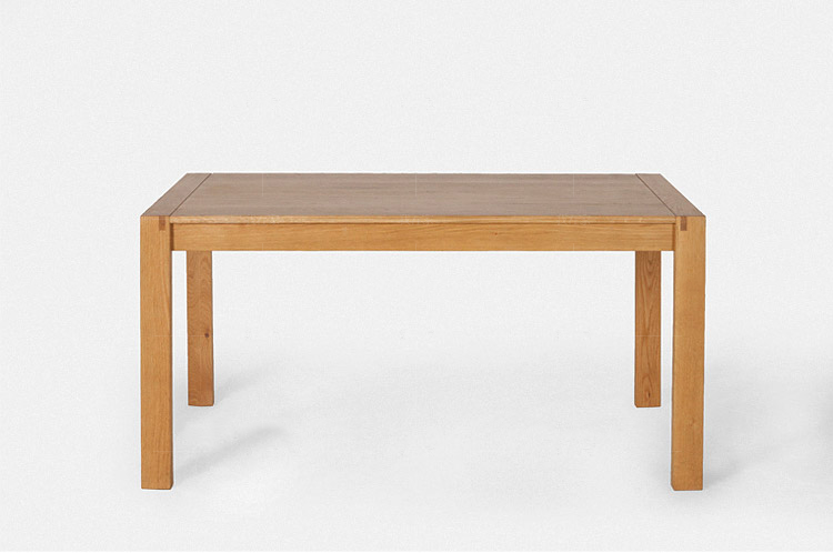 原木北欧风格规矩餐桌（现货）的家具详细介绍