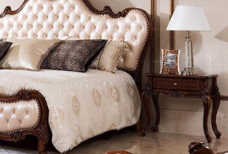 古典欧式风格圣乔治床头柜的家具详细介绍