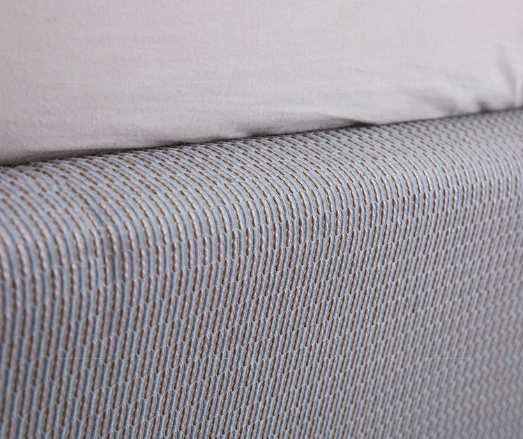 现代美式风格亚索线条布艺床的家具详细介绍