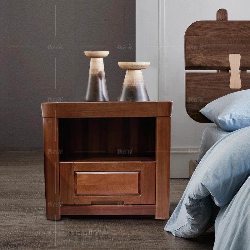 现代实木风格收纳床头柜（样品特惠）